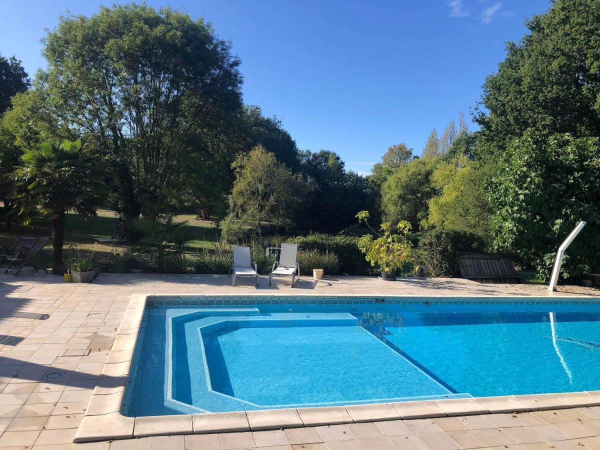 Maison Charmante Avec Piscine Privee A Saint-Georges-De-Pointindouxc Екстер'єр фото
